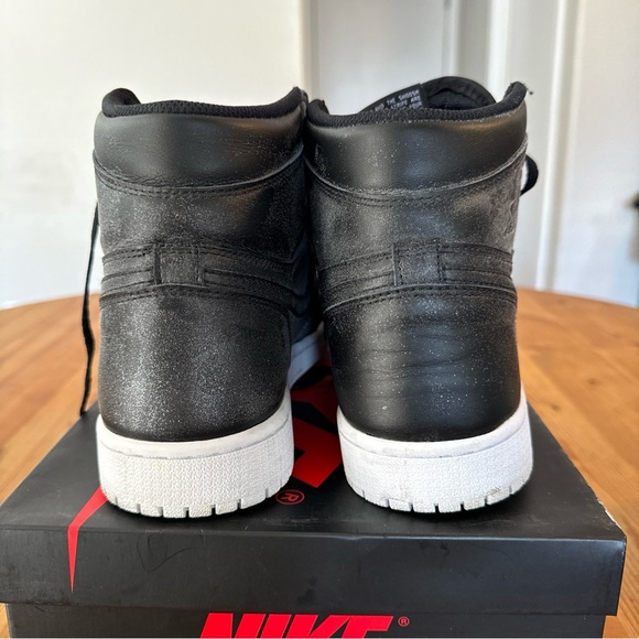 Size 10.5 - Air Jordan 1 Retro OG High Cyber Monday - Picture 6 of 15
